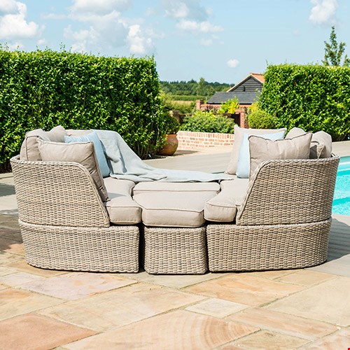 Maze Rattan Daybeds
